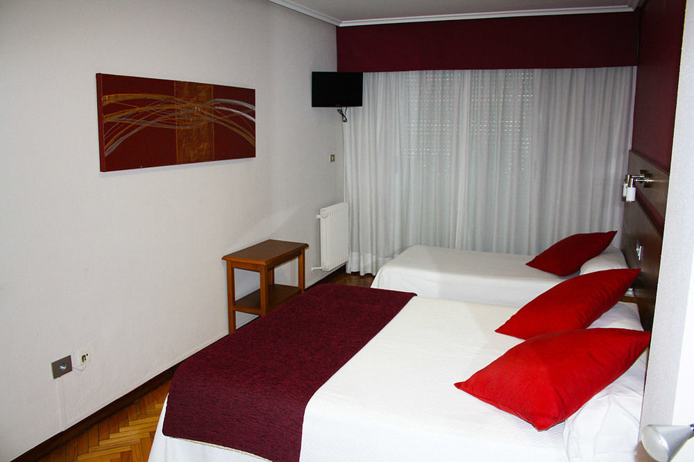 Hotel Altiana Ourense Extérieur photo